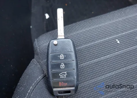 2018 Kia Sportage Lx z USA, uszkodzony, nr VIN KNDPM3AC7J7384218